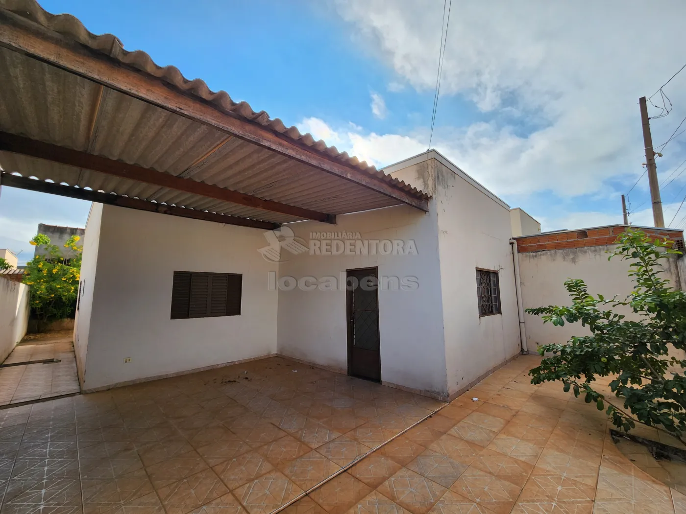 Alugar Casa / Padrão em Guapiaçu apenas R$ 1.150,00 - Foto 1