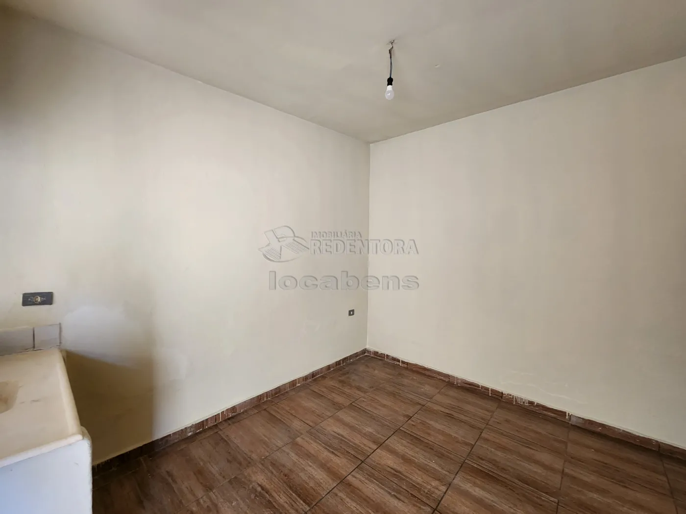 Alugar Casa / Padrão em São José do Rio Preto apenas R$ 650,00 - Foto 1