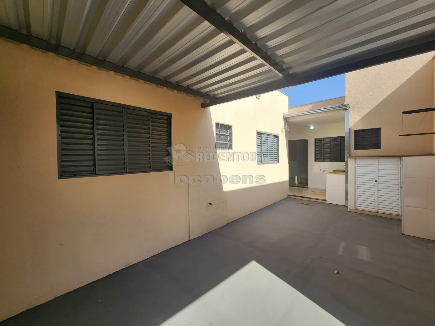 Alugar Casa / Padrão em São José do Rio Preto apenas R$ 1.800,00 - Foto 1