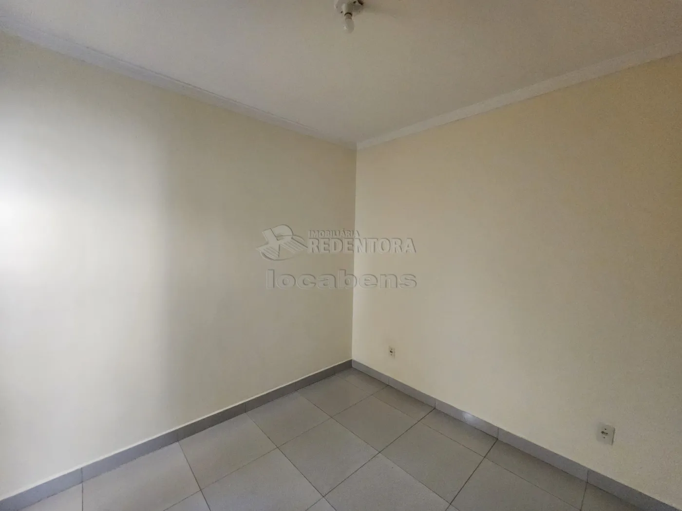 Alugar Casa / Padrão em São José do Rio Preto apenas R$ 1.000,00 - Foto 4