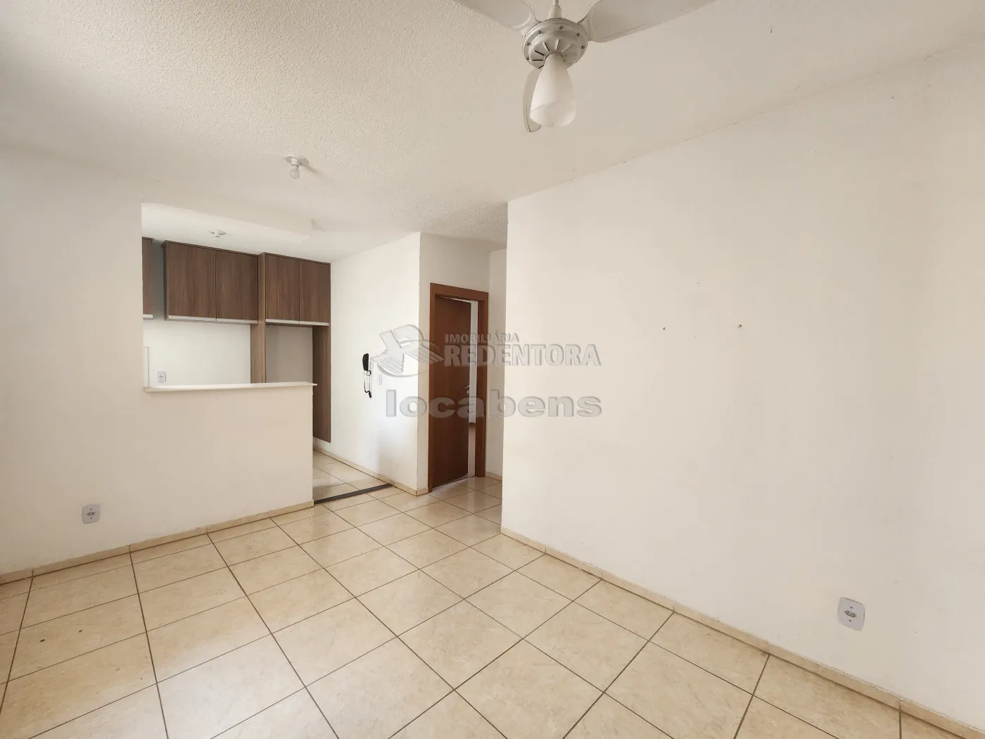 Alugar Apartamento / Padrão em São José do Rio Preto R$ 800,00 - Foto 1