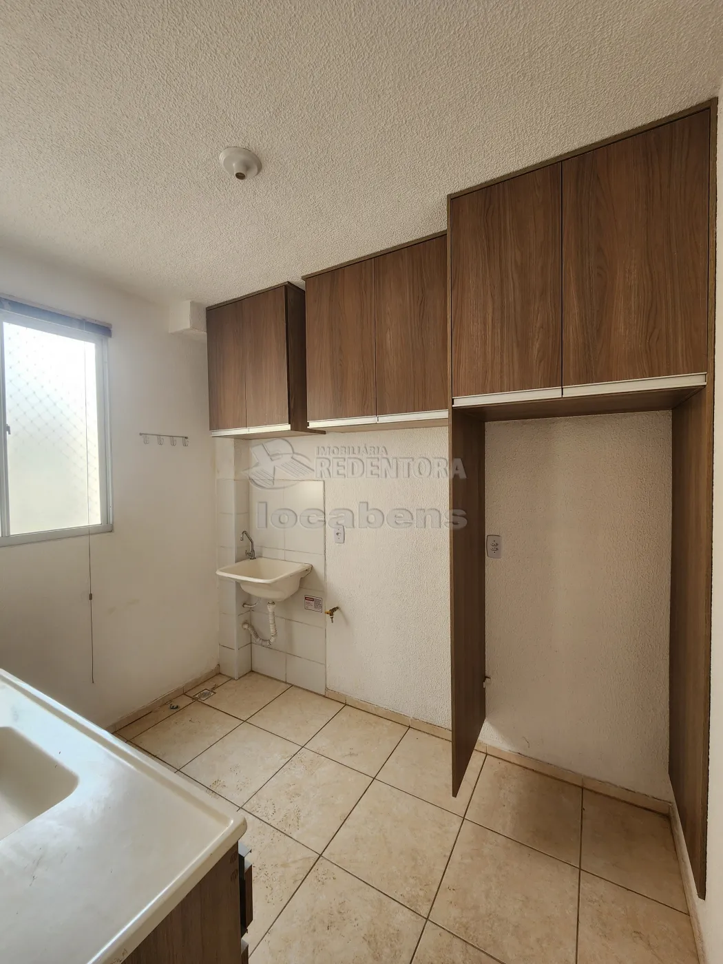 Alugar Apartamento / Padrão em São José do Rio Preto R$ 800,00 - Foto 3