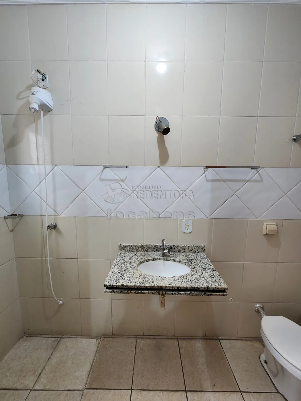 Alugar Casa / Padrão em São José do Rio Preto R$ 1.900,00 - Foto 8