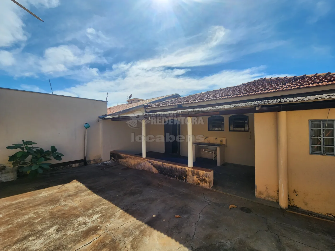 Alugar Casa / Padrão em São José do Rio Preto R$ 1.100,00 - Foto 13