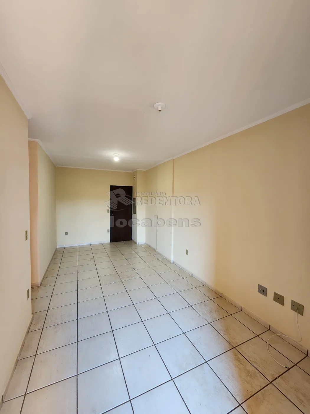 Alugar Apartamento / Padrão em São José do Rio Preto R$ 1.200,00 - Foto 2