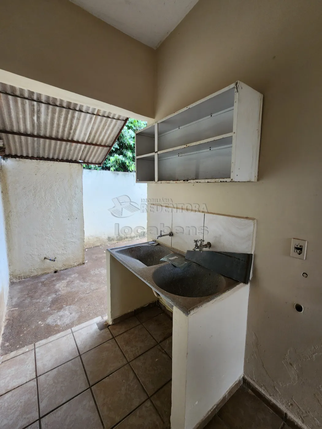 Alugar Casa / Padrão em São José do Rio Preto R$ 1.300,00 - Foto 13