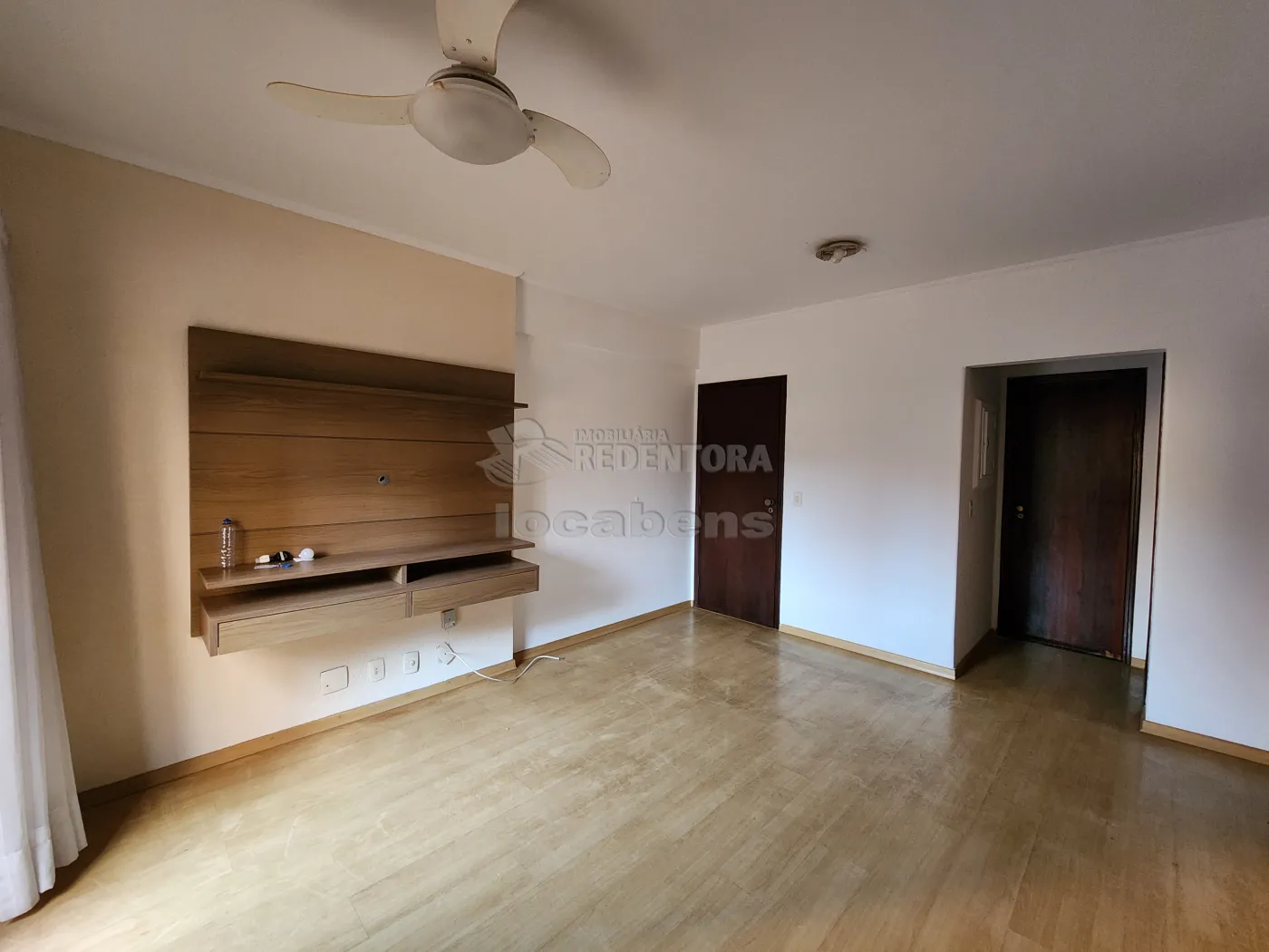 Apartamento para alugar com 1 quarto, 50m² - Foto 2