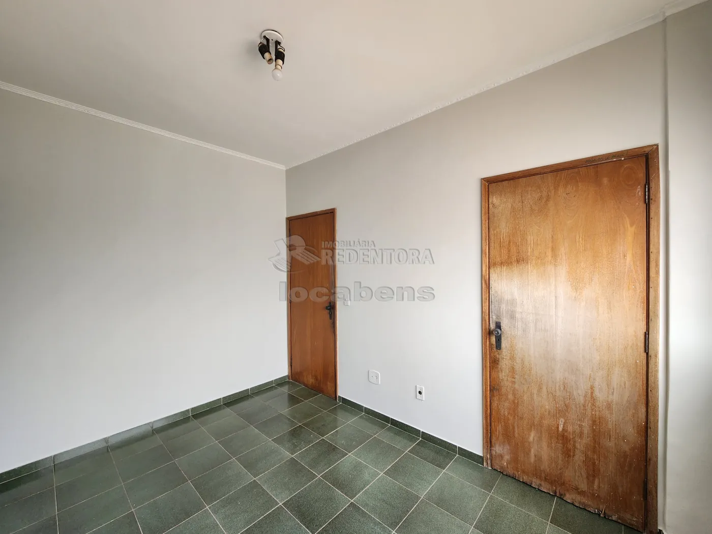 Alugar Apartamento / Padrão em São José do Rio Preto R$ 650,00 - Foto 2