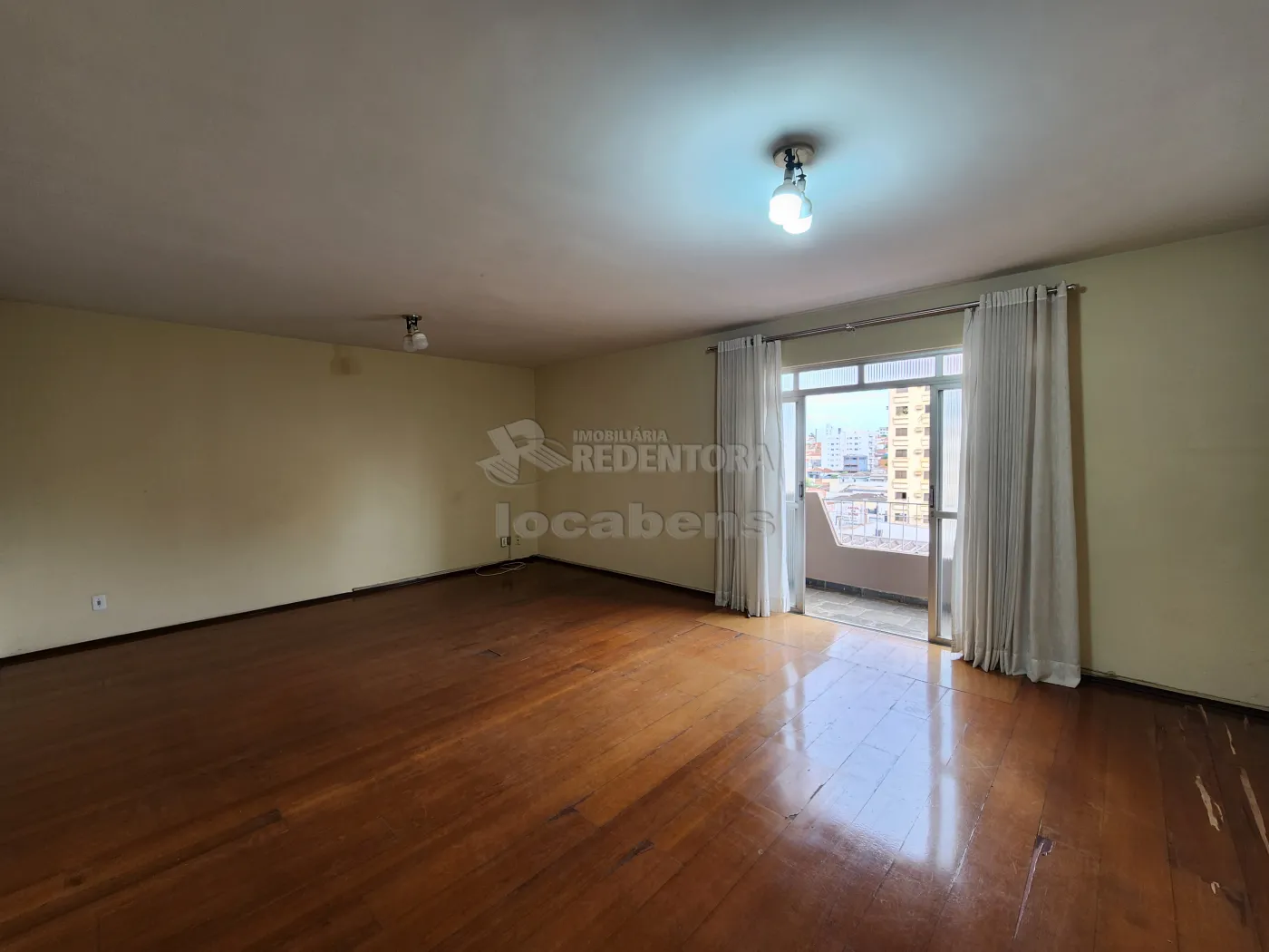 Alugar Apartamento / Padrão em São José do Rio Preto R$ 1.800,00 - Foto 1