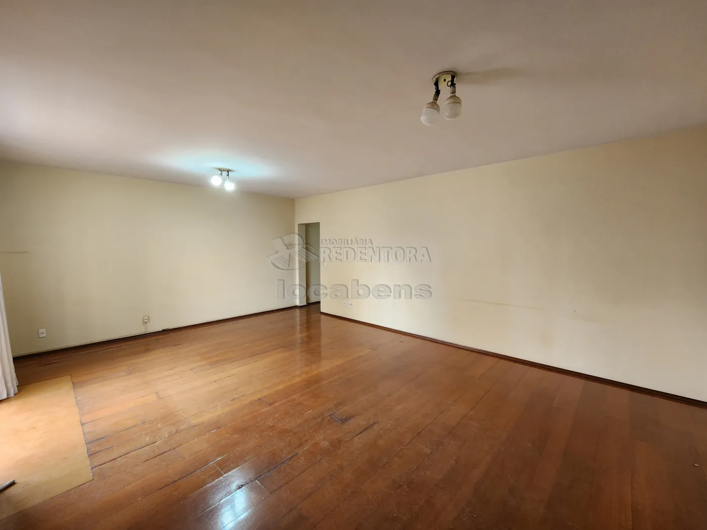 Alugar Apartamento / Padrão em São José do Rio Preto R$ 1.800,00 - Foto 2