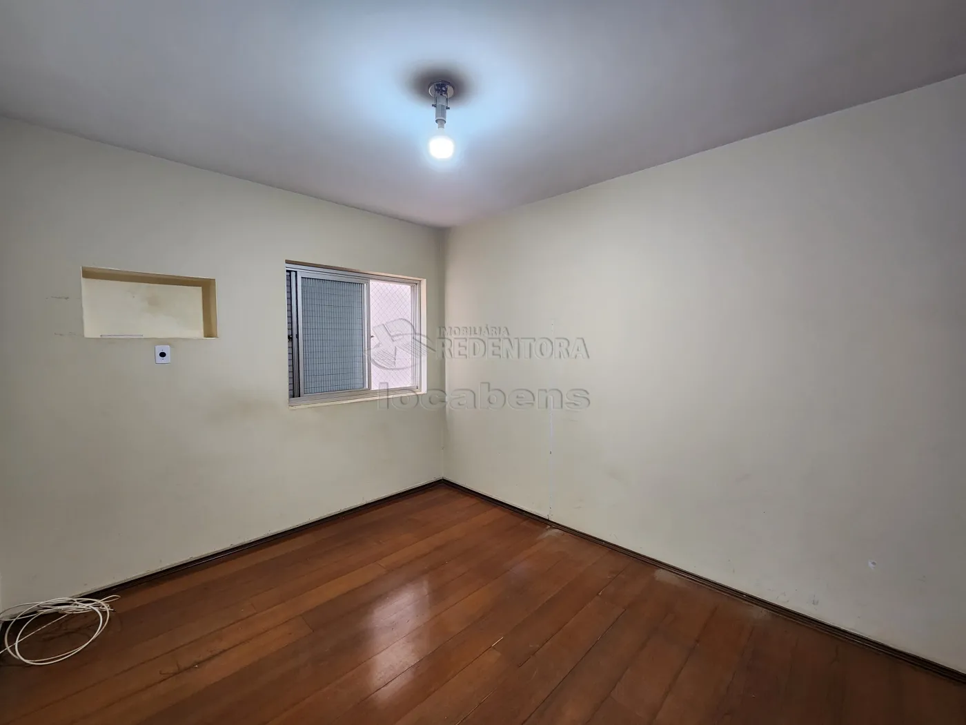 Alugar Apartamento / Padrão em São José do Rio Preto R$ 1.800,00 - Foto 6