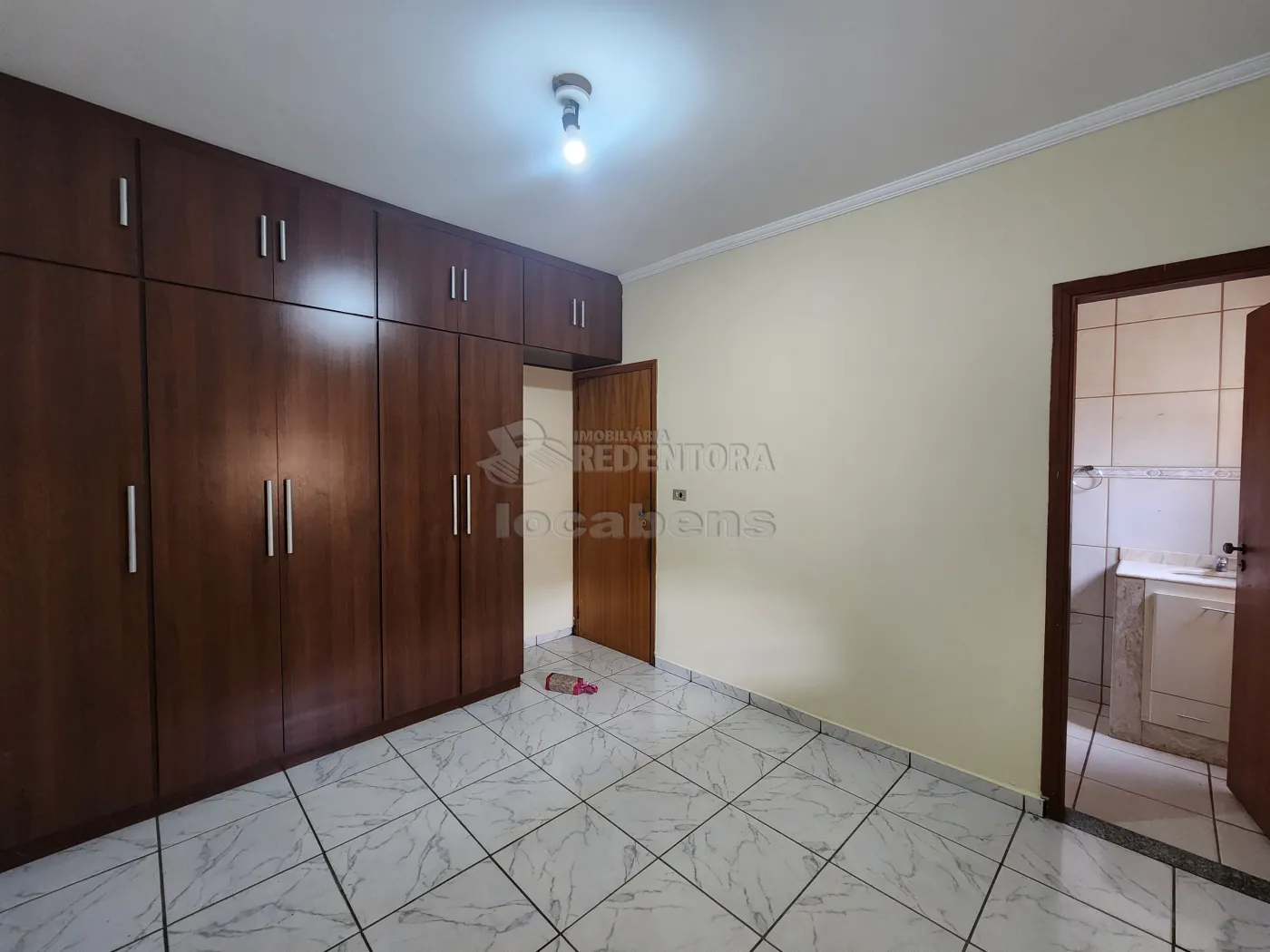 Alugar Casa / Padrão em São José do Rio Preto R$ 2.100,00 - Foto 7