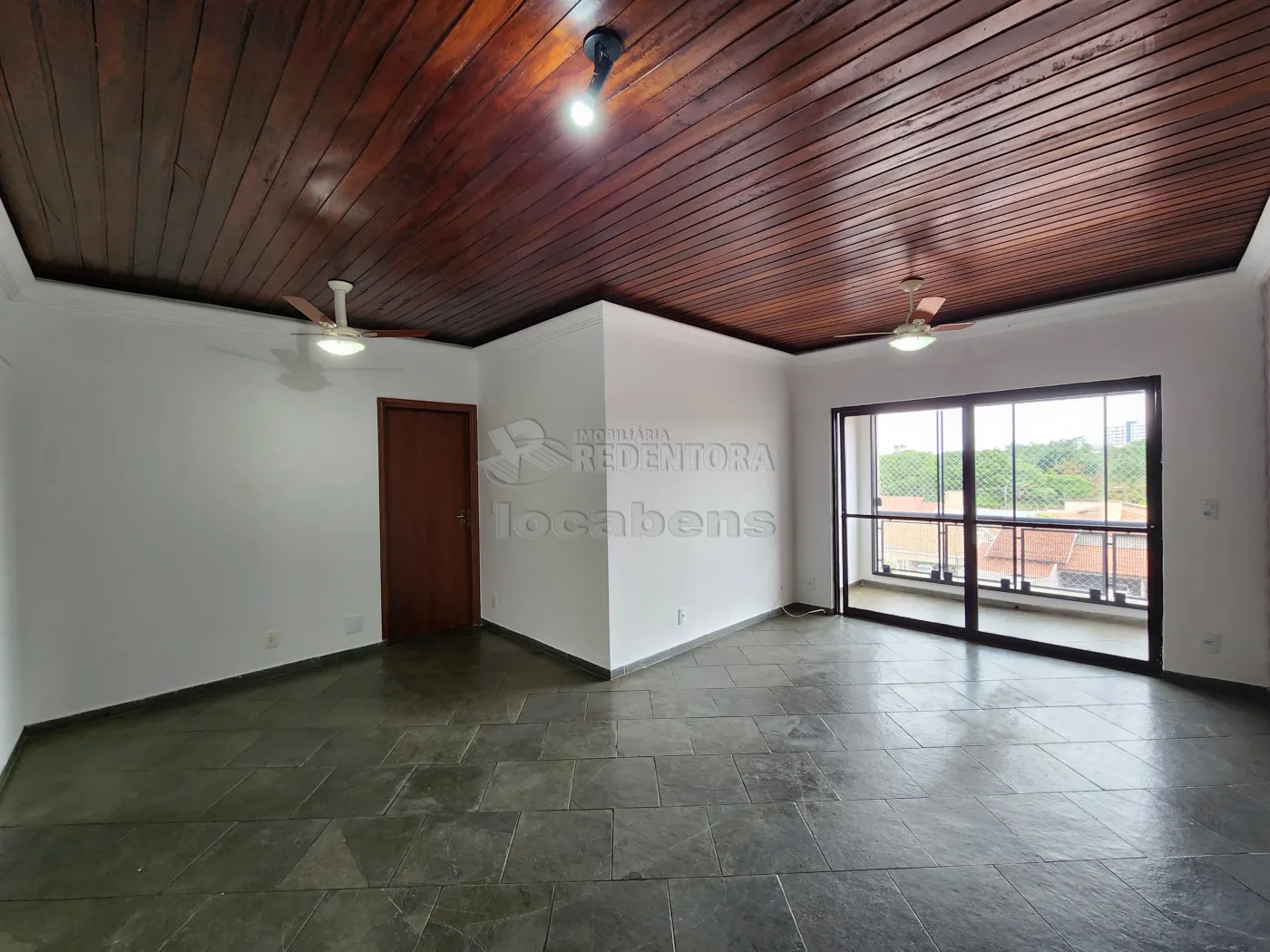 Alugar Apartamento / Padrão em São José do Rio Preto R$ 2.000,00 - Foto 1