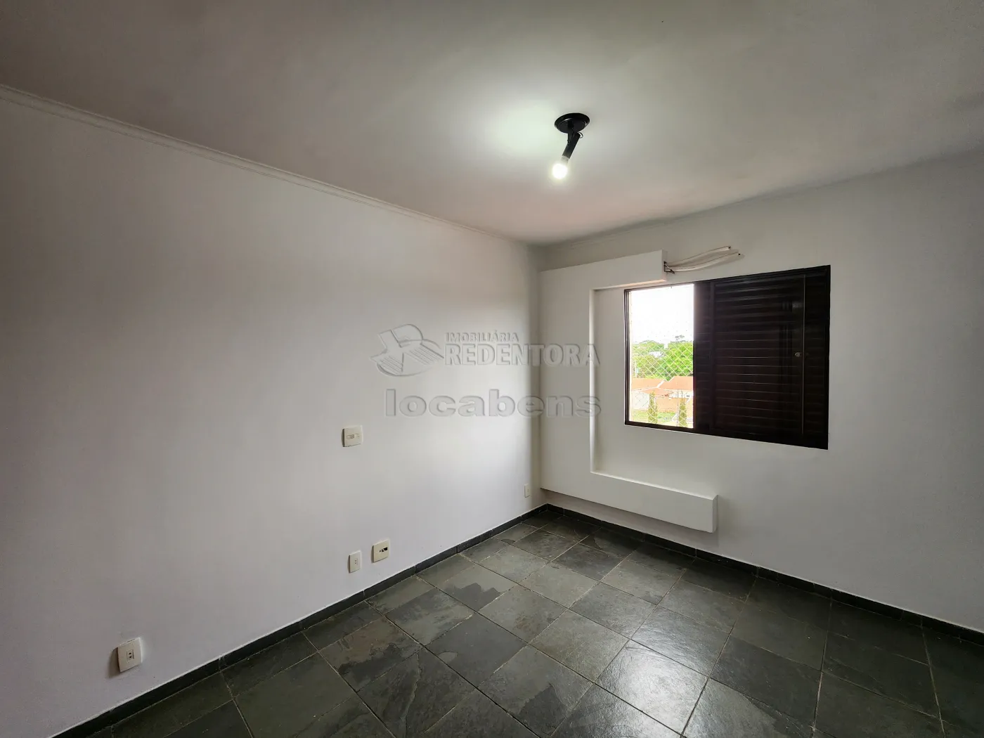 Alugar Apartamento / Padrão em São José do Rio Preto R$ 2.000,00 - Foto 11