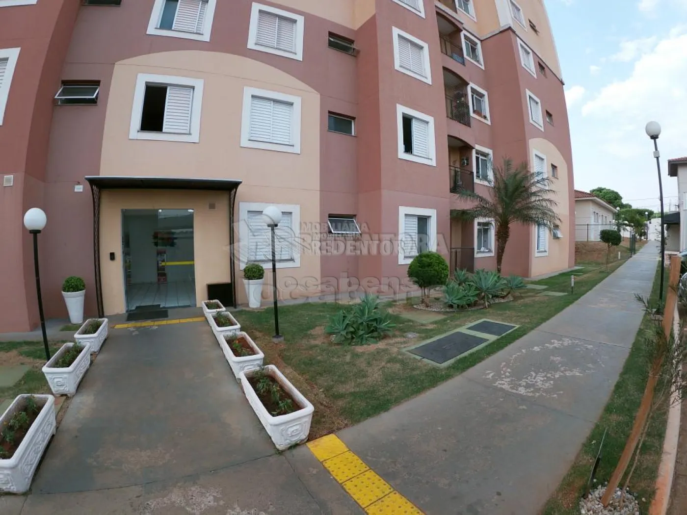 Alugar Apartamento / Padrão em São José do Rio Preto R$ 822,74 - Foto 3