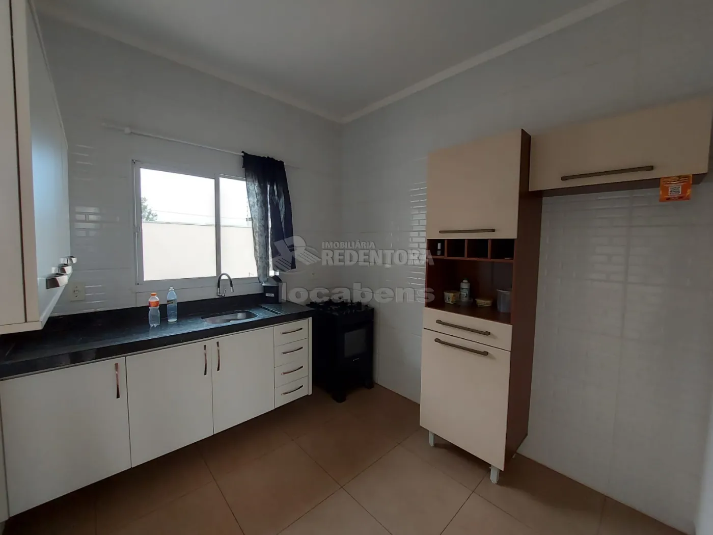 Alugar Casa / Padrão em São José do Rio Preto R$ 2.000,00 - Foto 3