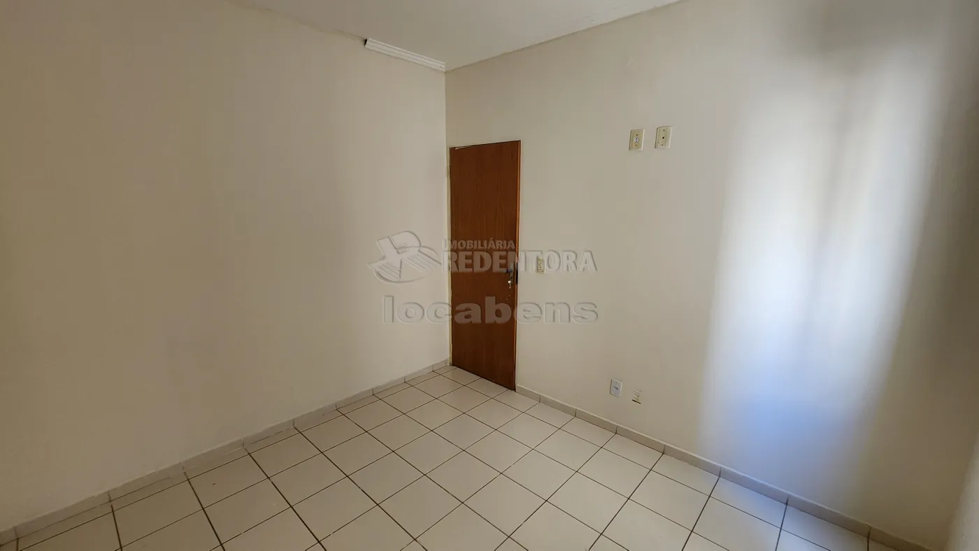 Alugar Apartamento / Padrão em São José do Rio Preto R$ 1.000,00 - Foto 12