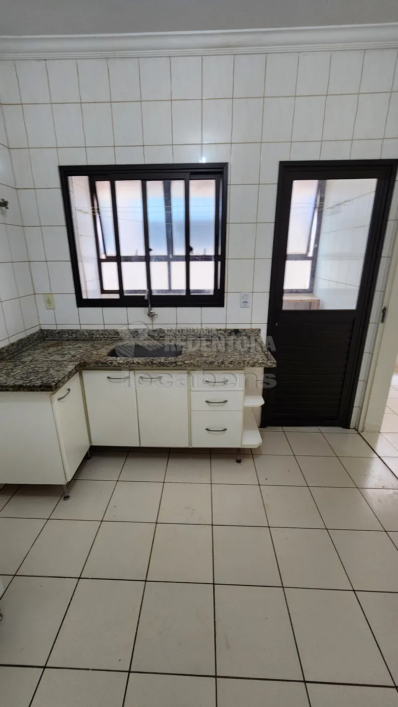 Alugar Apartamento / Padrão em São José do Rio Preto R$ 1.000,00 - Foto 5