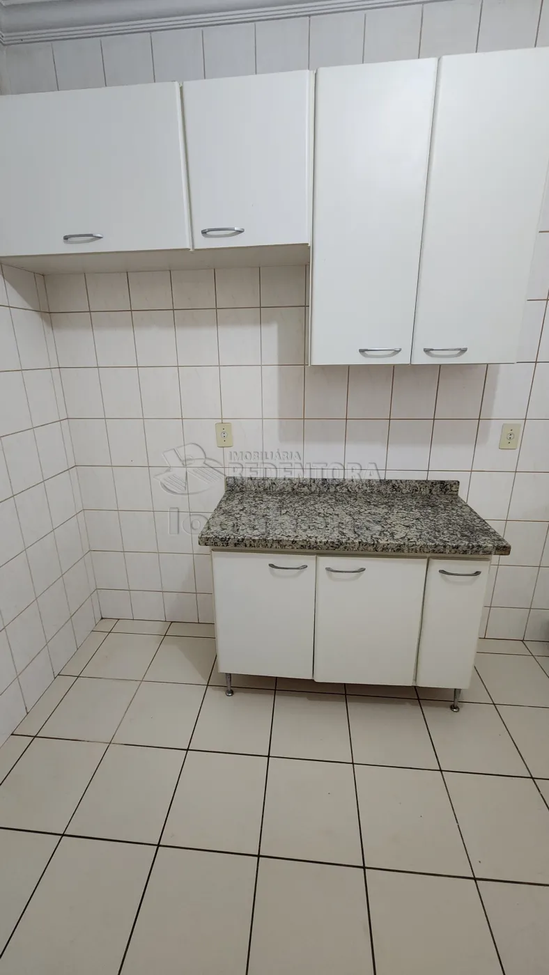 Alugar Apartamento / Padrão em São José do Rio Preto R$ 1.000,00 - Foto 6