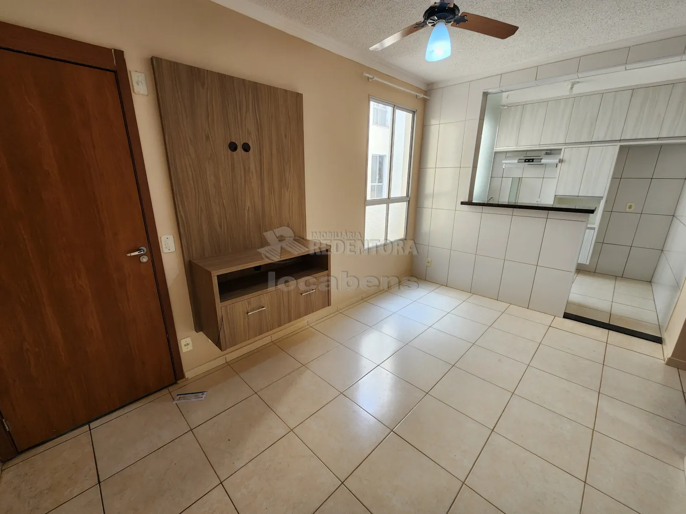 Alugar Apartamento / Padrão em São José do Rio Preto R$ 900,00 - Foto 1