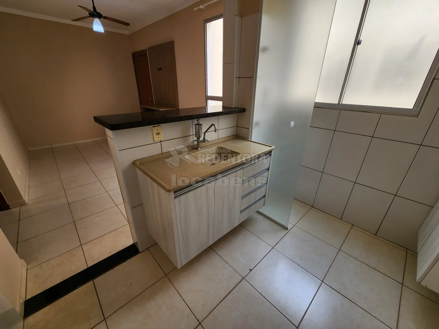 Alugar Apartamento / Padrão em São José do Rio Preto R$ 900,00 - Foto 2