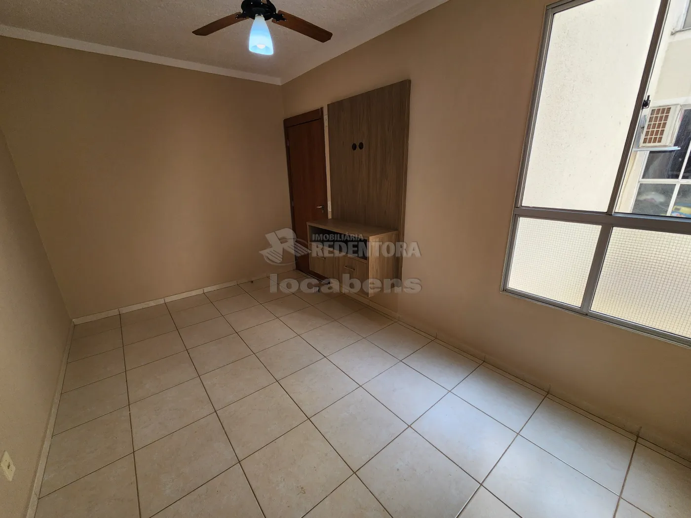 Alugar Apartamento / Padrão em São José do Rio Preto R$ 900,00 - Foto 4