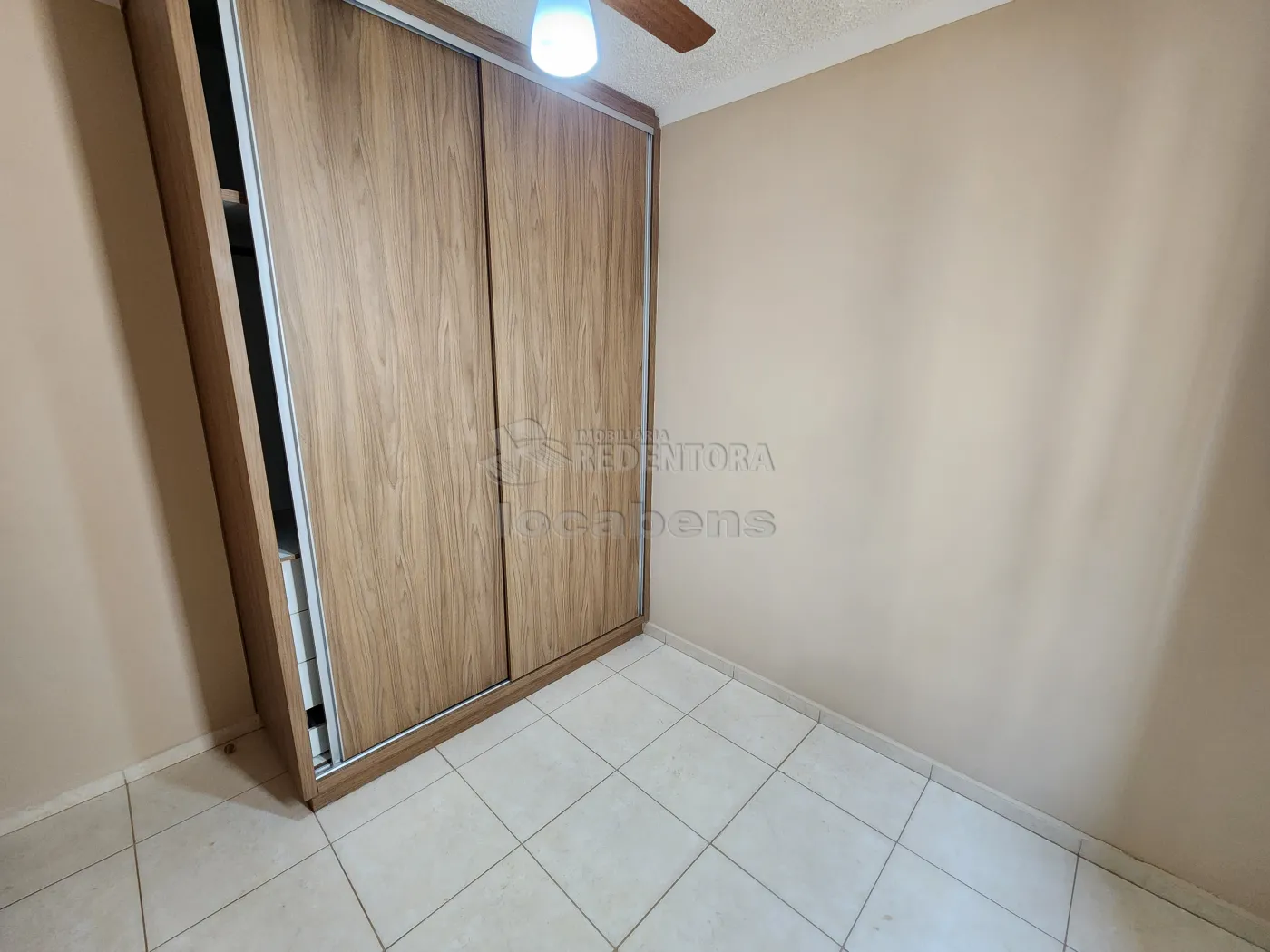 Alugar Apartamento / Padrão em São José do Rio Preto R$ 900,00 - Foto 8