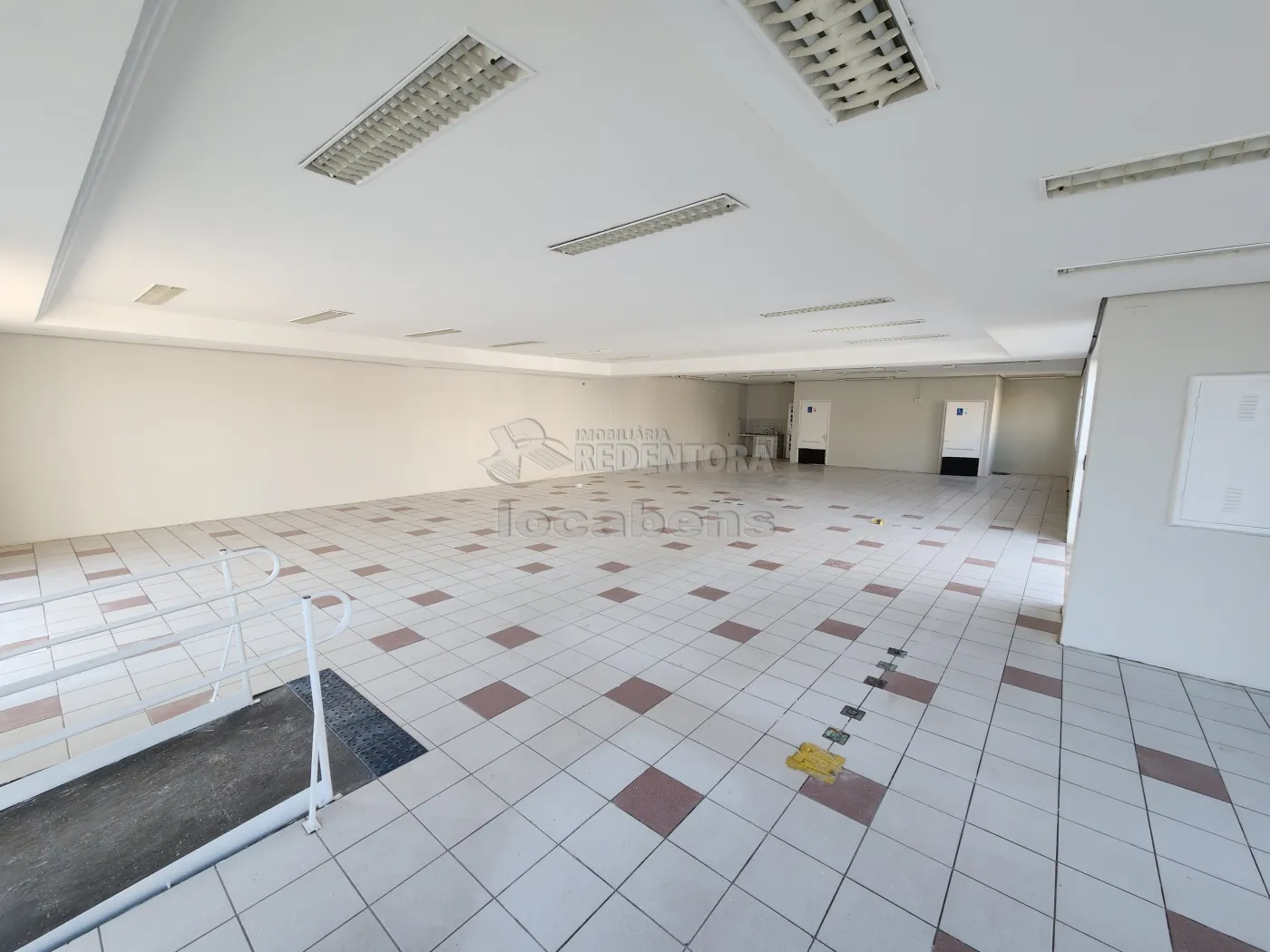 Alugar Comercial / Salão em São José do Rio Preto apenas R$ 6.800,00 - Foto 1