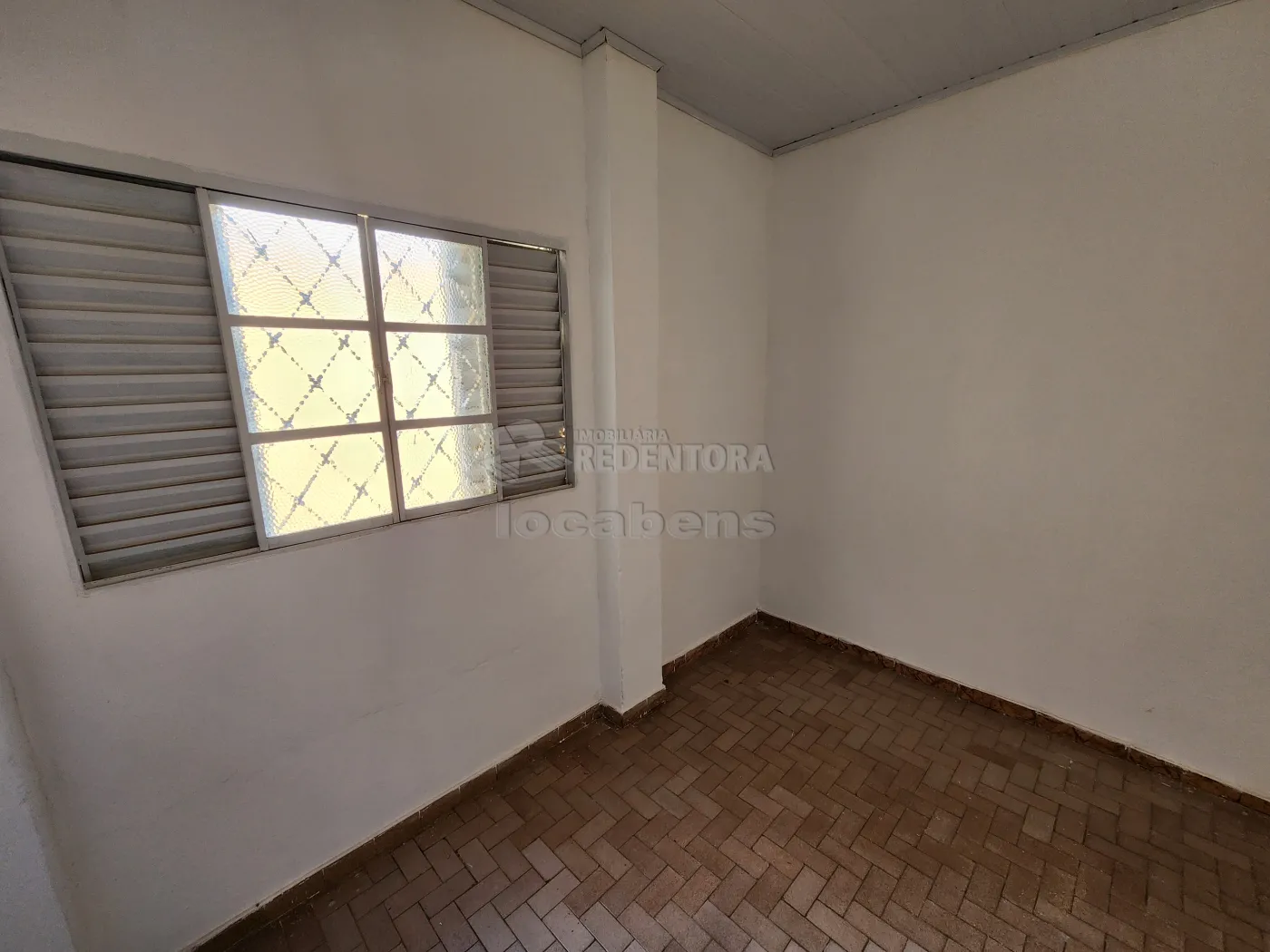 Alugar Casa / Padrão em São José do Rio Preto R$ 1.200,00 - Foto 13