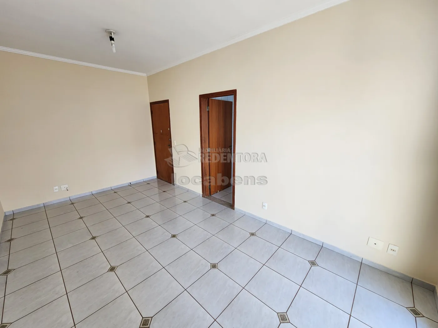 Alugar Apartamento / Padrão em São José do Rio Preto R$ 1.300,00 - Foto 2