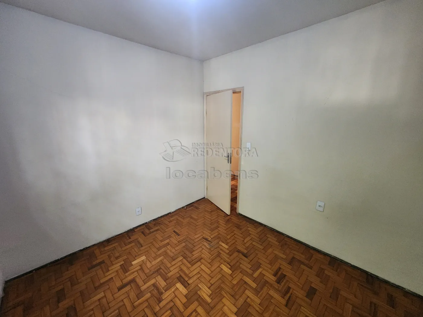 Alugar Casa / Padrão em São José do Rio Preto R$ 1.500,00 - Foto 15