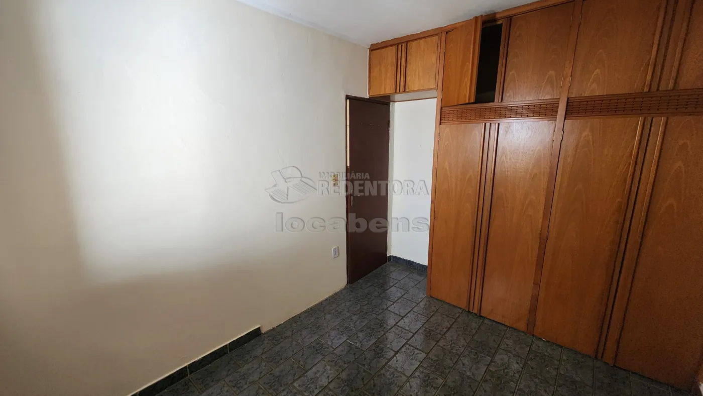 Alugar Casa / Padrão em São José do Rio Preto R$ 1.350,00 - Foto 10