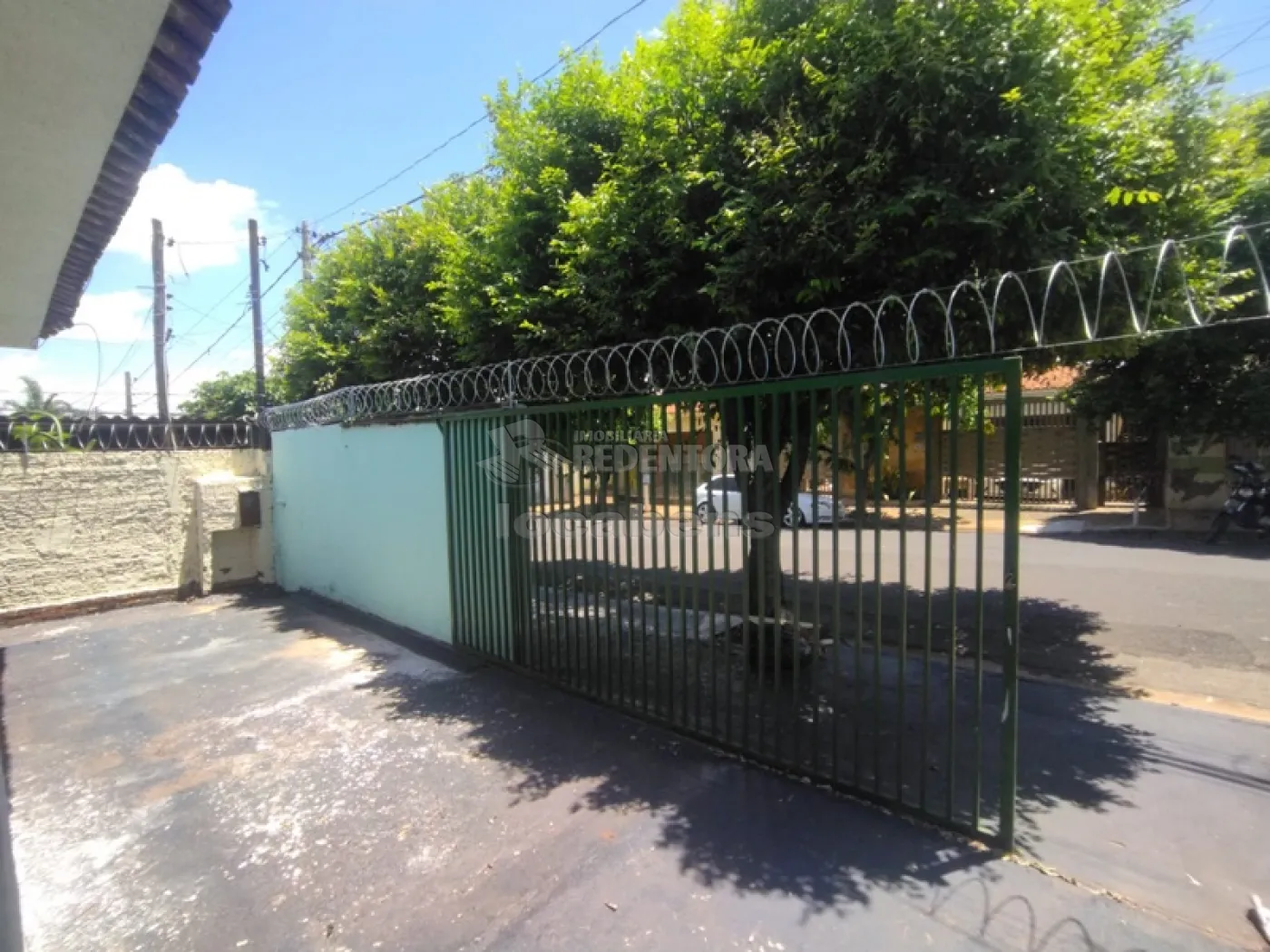 Alugar Casa / Padrão em São José do Rio Preto R$ 900,00 - Foto 3