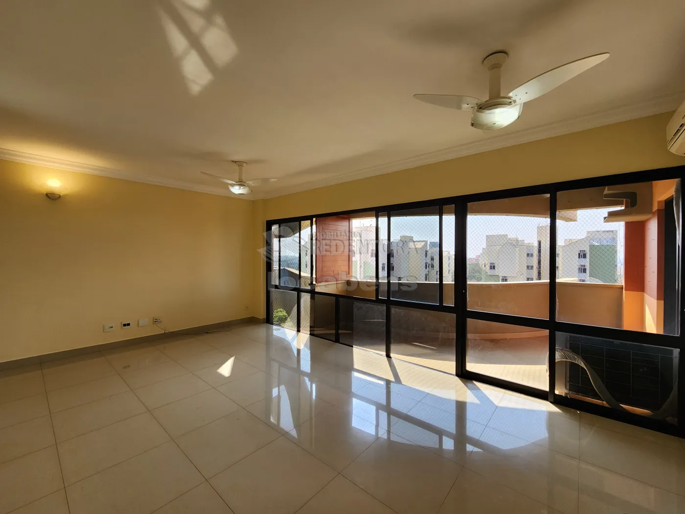 Alugar Apartamento / Padrão em São José do Rio Preto R$ 2.500,00 - Foto 2