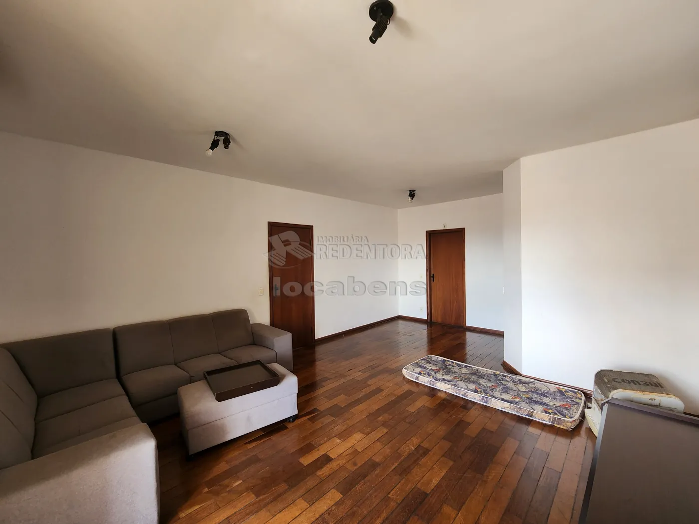 Apartamento para alugar com 3 quartos, 105m² - Foto 1