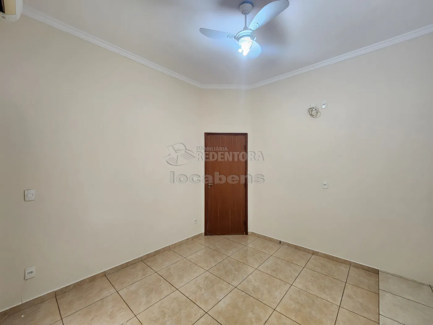 Casa para alugar com 3 quartos, 150m² - Foto 8