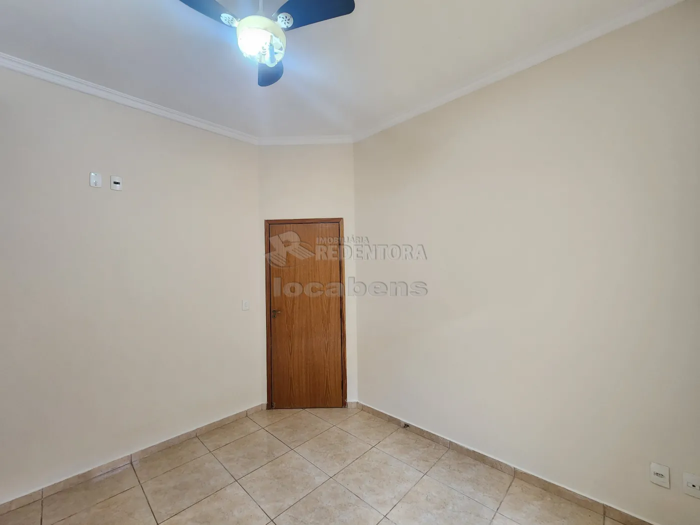 Casa para alugar com 3 quartos, 150m² - Foto 11