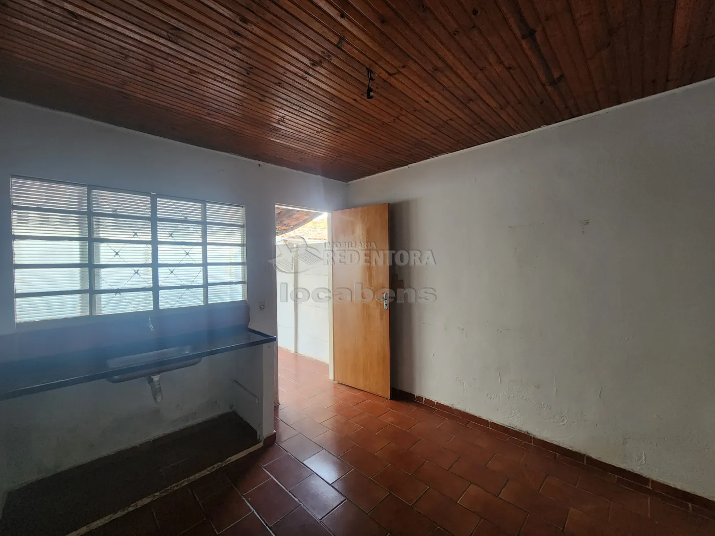 Alugar Casa / Padrão em São José do Rio Preto apenas R$ 700,00 - Foto 1