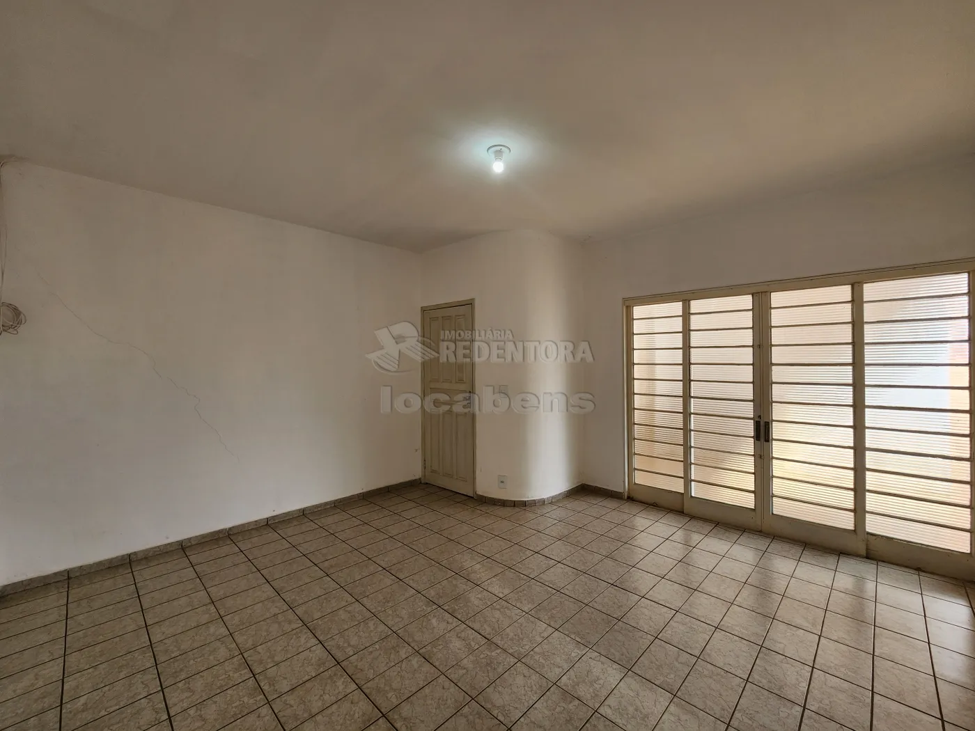 Casa para alugar com 3 quartos, 191m² - Foto 3