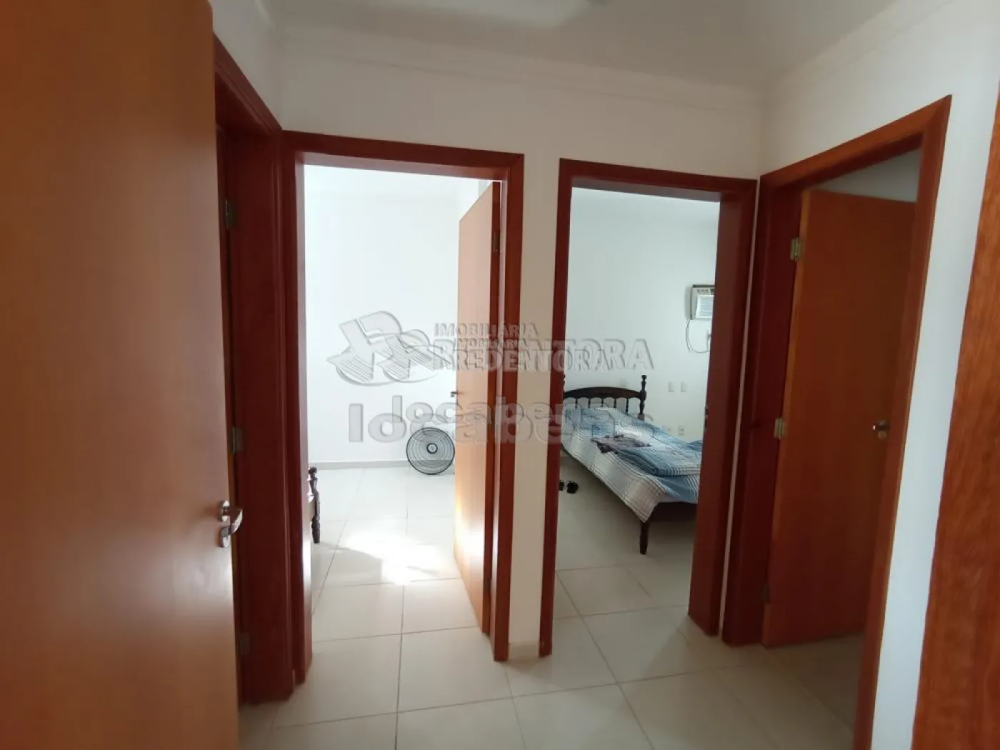 Apartamento à venda com 3 quartos, 91m² - Foto 4