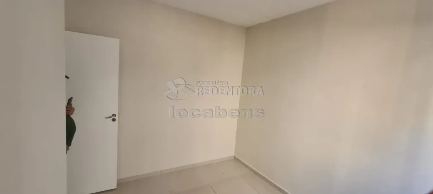 Comprar Apartamento / Padrão em São José do Rio Preto apenas R$ 215.000,00 - Foto 3