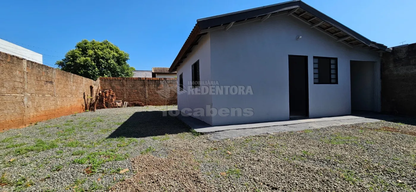 Casa à venda com 2 quartos, 60m² - Foto 3