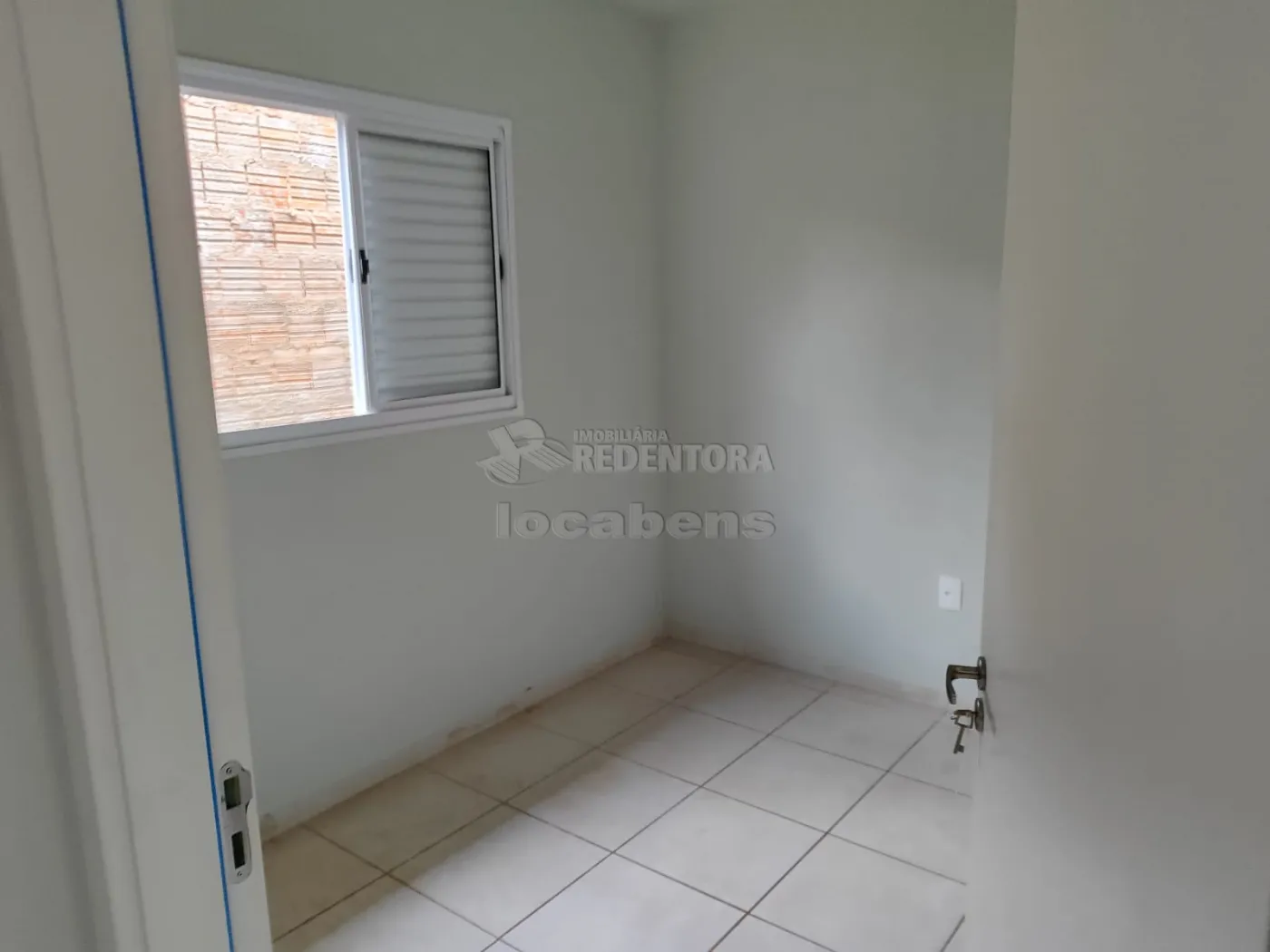 Alugar Casa / Padrão em São José do Rio Preto apenas R$ 800,00 - Foto 4