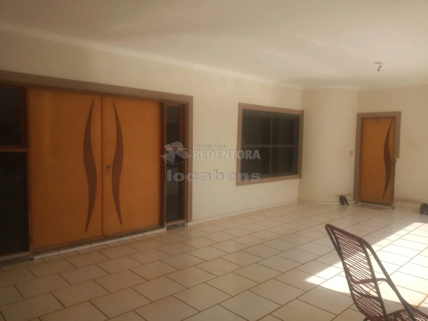 Casa à venda com 3 quartos, 265m² - Foto 2