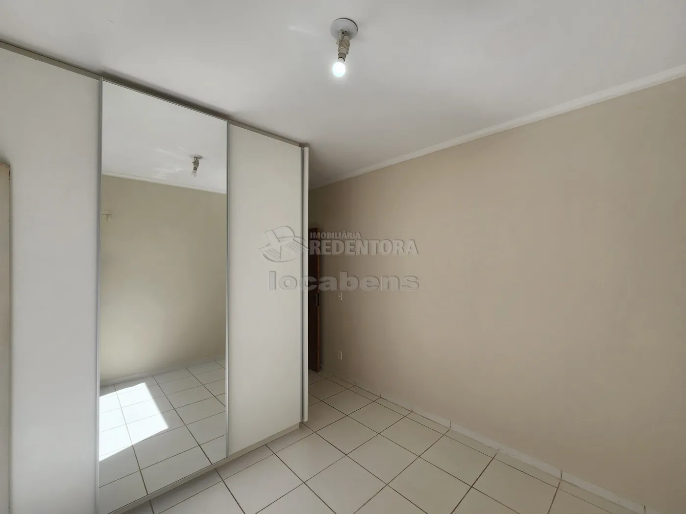 Apartamento para alugar com 2 quartos, 64m² - Foto 7