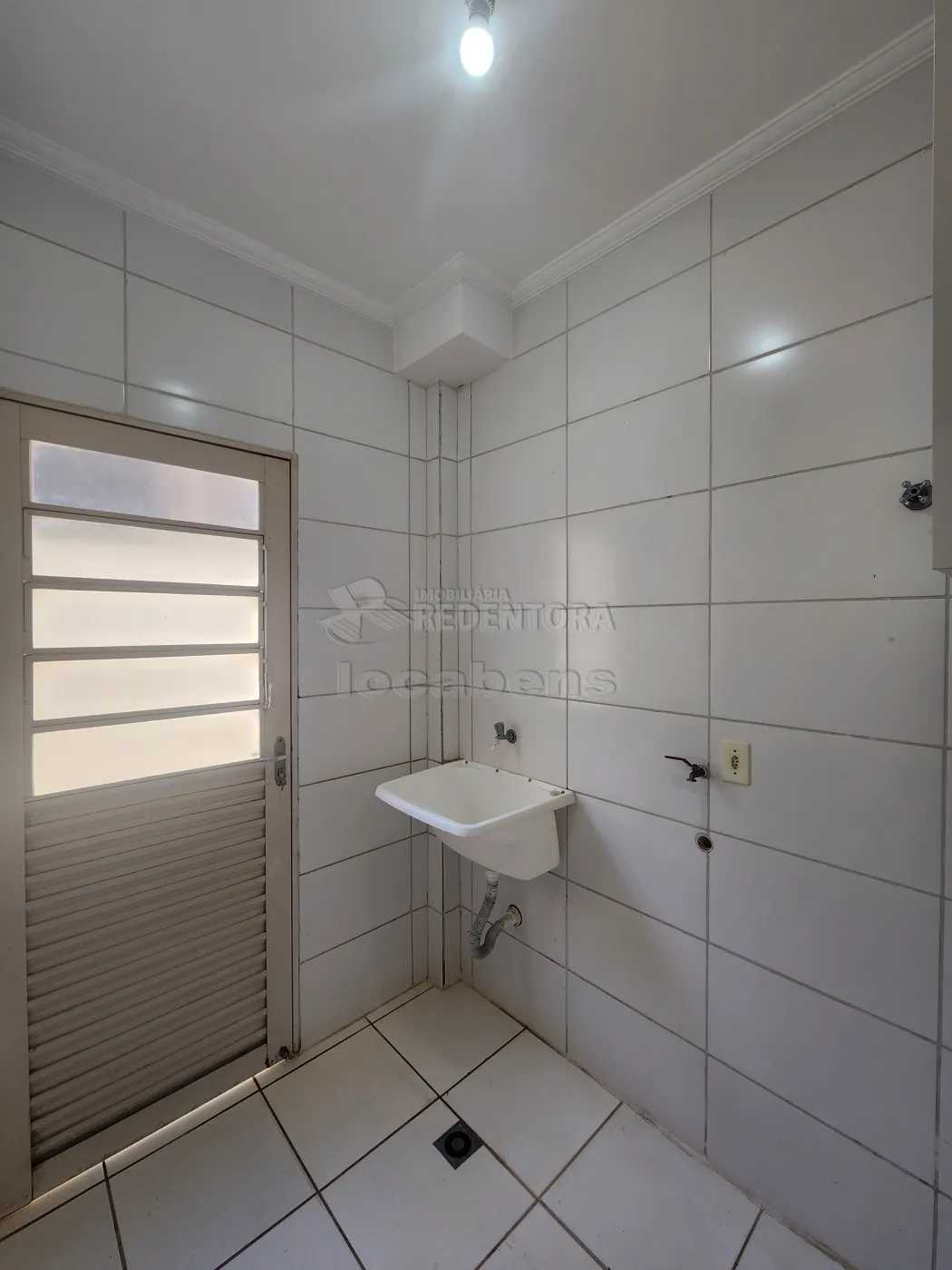 Apartamento para alugar com 2 quartos, 64m² - Foto 12