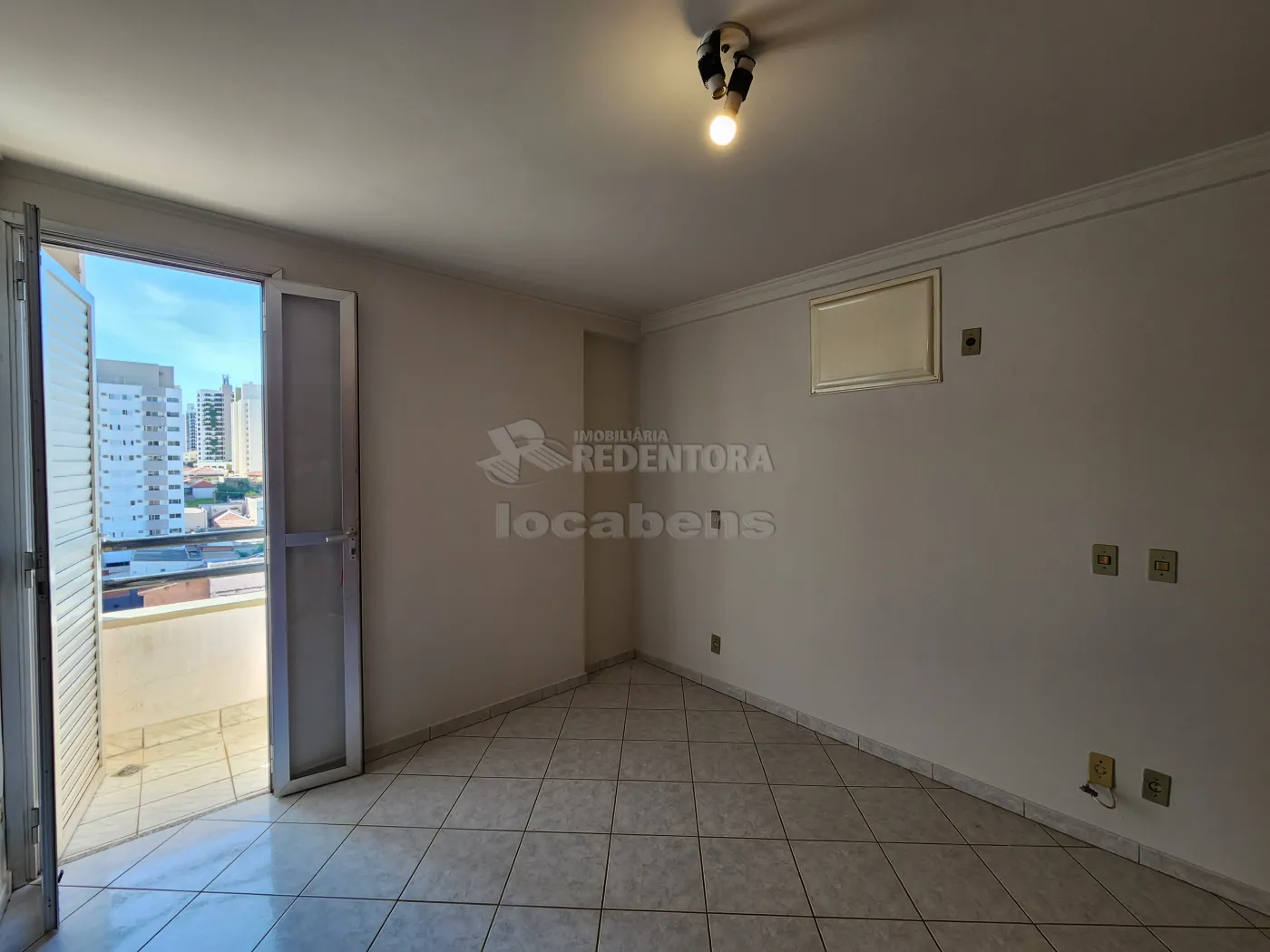 Apartamento para alugar com 3 quartos, 115m² - Foto 13