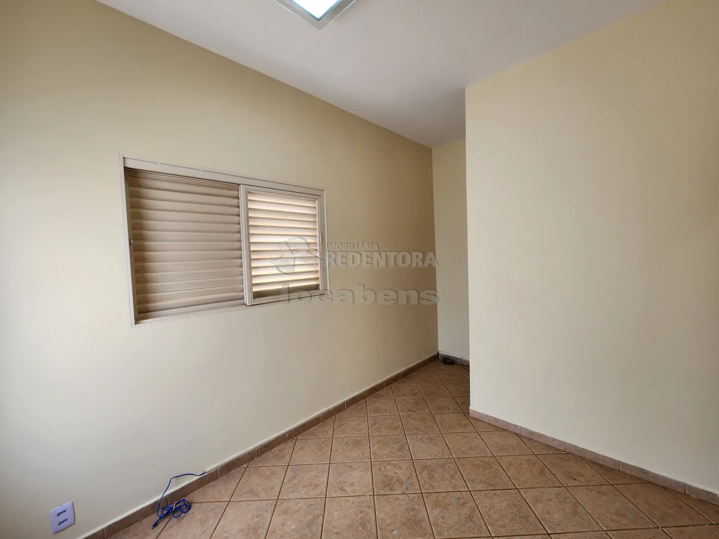 Casa para alugar com 4 quartos, 400m² - Foto 10