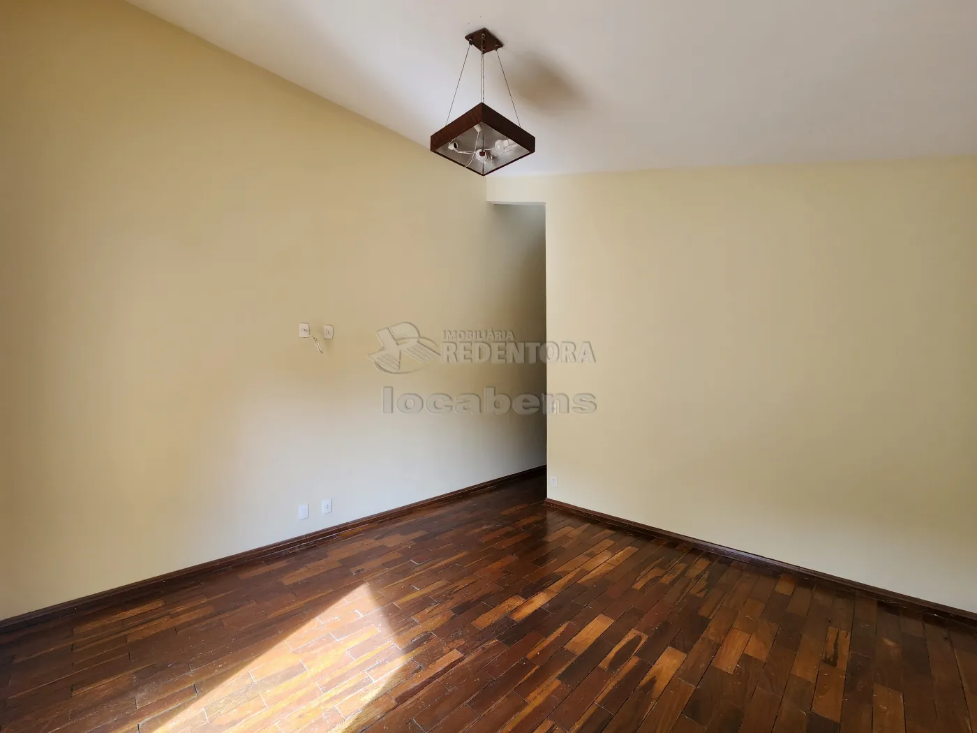 Casa para alugar com 4 quartos, 400m² - Foto 18