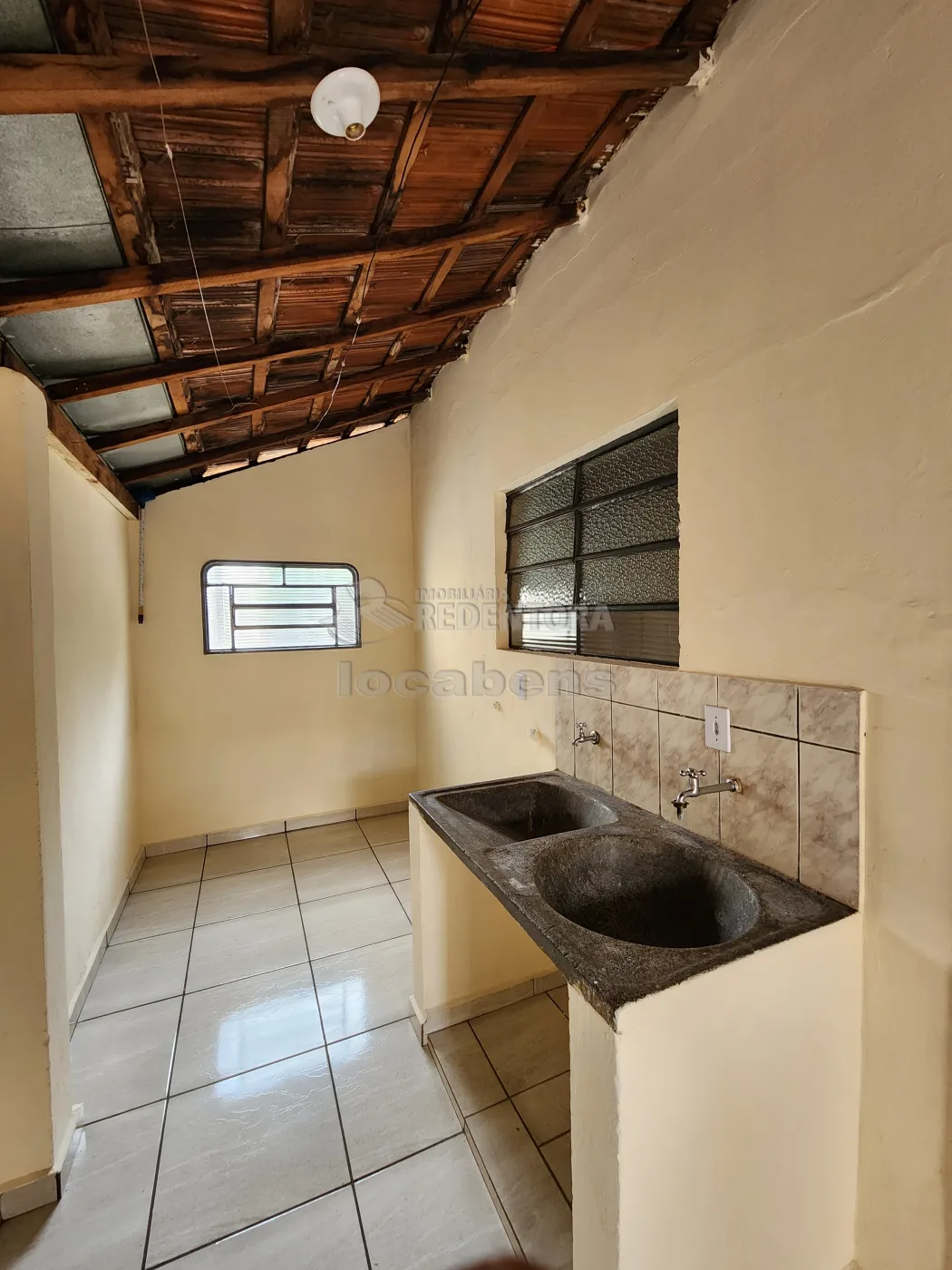 Casa para alugar com 2 quartos, 71m² - Foto 10